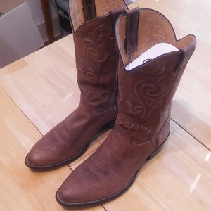 Justin Bay Apache Distressed Leather Boots